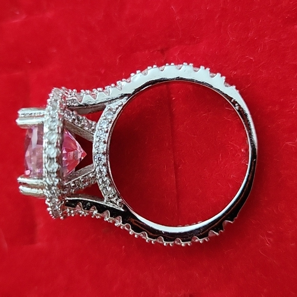 Women's Sterling Silver Ring with Amethyst CZ Stone - Picture 4 of 7